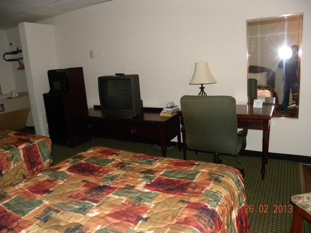 Guest Inn Rogers Extérieur photo
